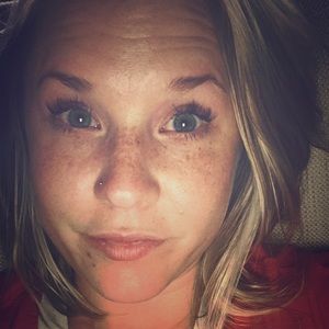 Meet your Posher, Hailey